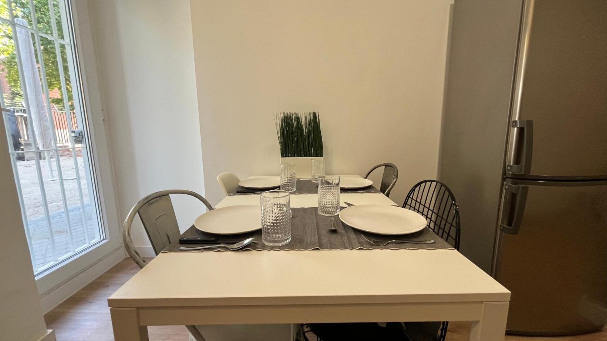 Confort Al Lado Del Rio Madrid Exterior photo